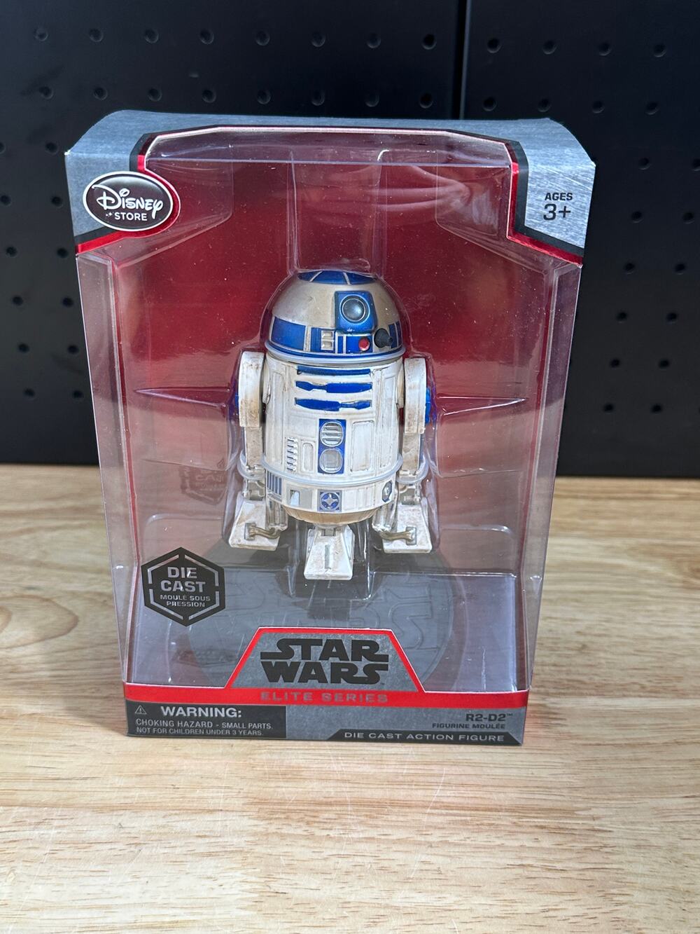 Star Wars Elite Series R2-D2 Die Cast Action Figure Disney Store Brand New